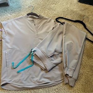 Figs Boulder Scrub Set